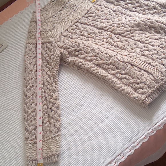 Aran Mor Sweater - Picture 11 of 14